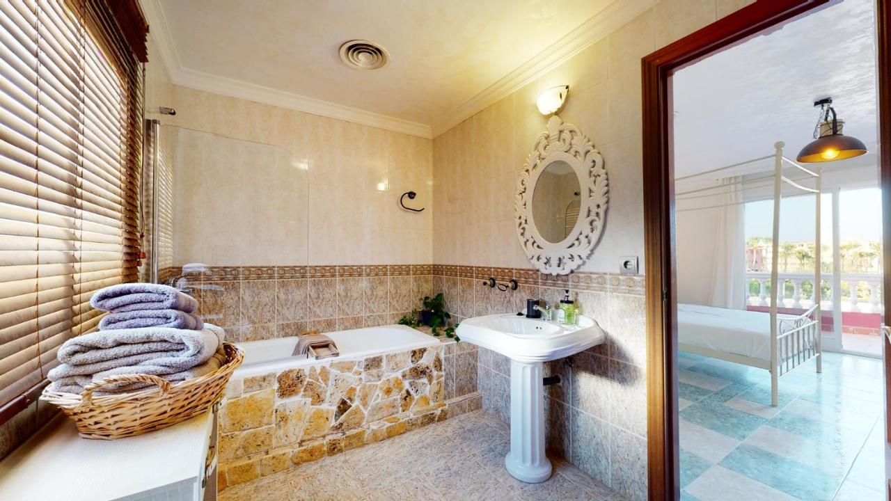 Villa Majestic By The Heated Private Pool & Jacuzzi *
