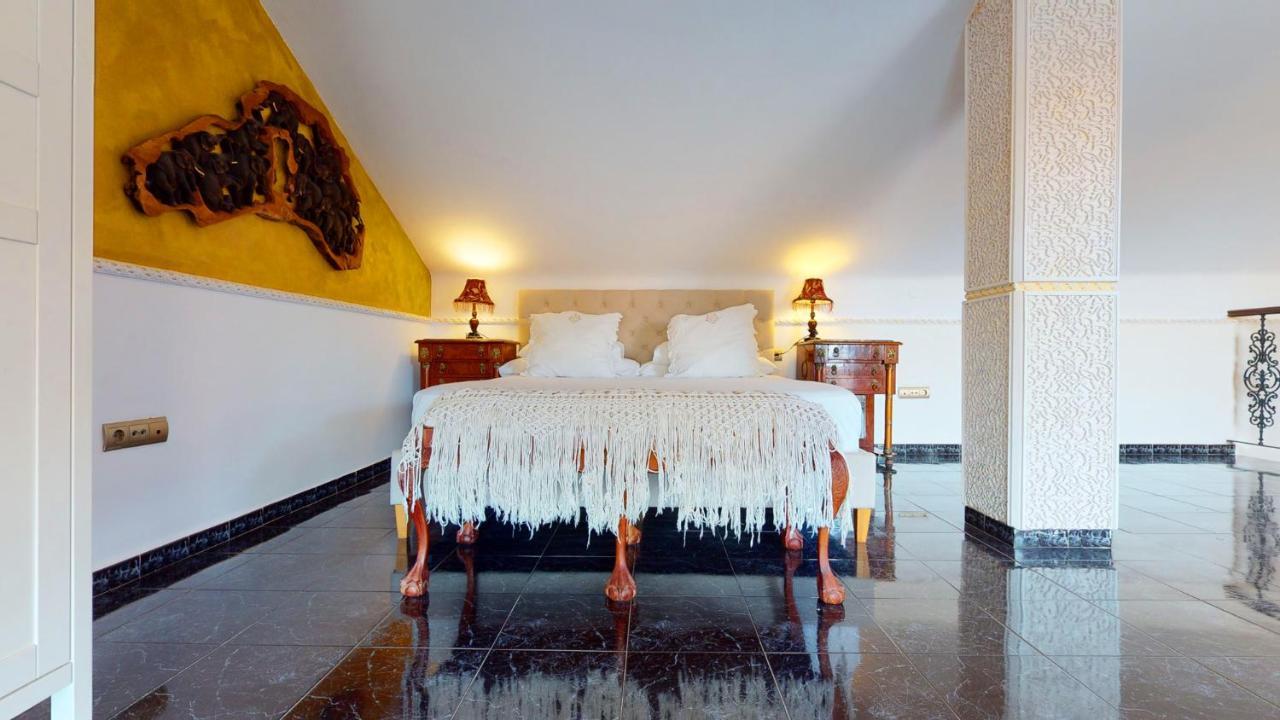 Majestic By The Heated Private Pool & Jacuzzi Villa *