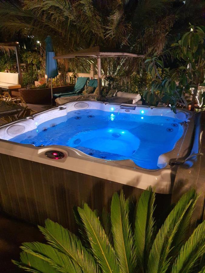 Majestic By The Heated Private Pool & Jacuzzi Benalmádena