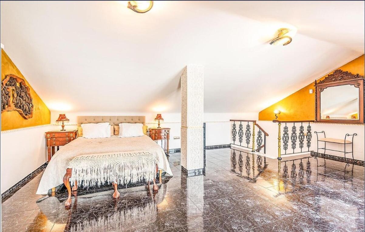 Majestic By The Heated Private Pool & Jacuzzi Villa Benalmádena