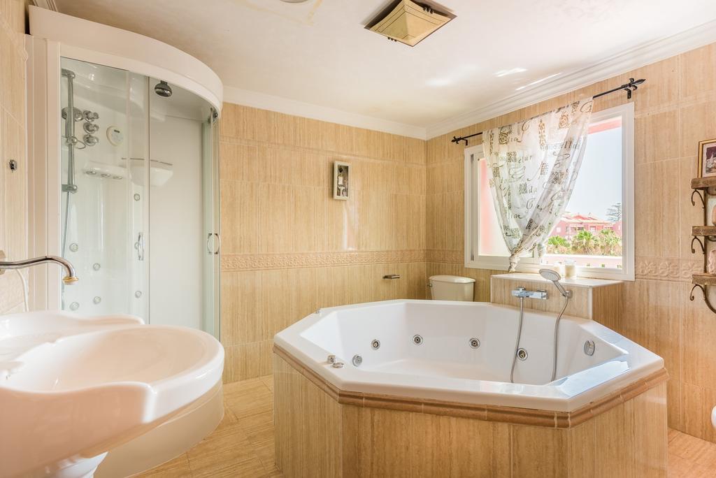 Villa Majestic By The Beach Benalmadena