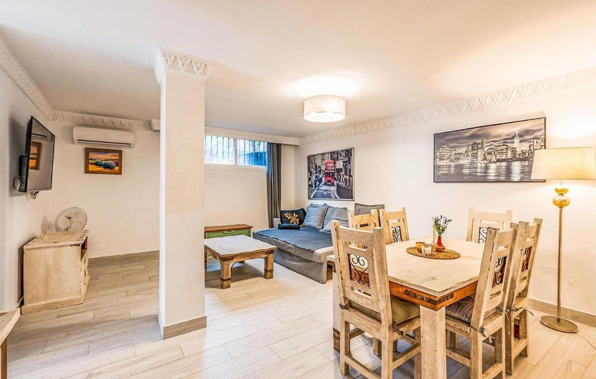 Majestic By The Heated Private Pool & Jacuzzi Villa *