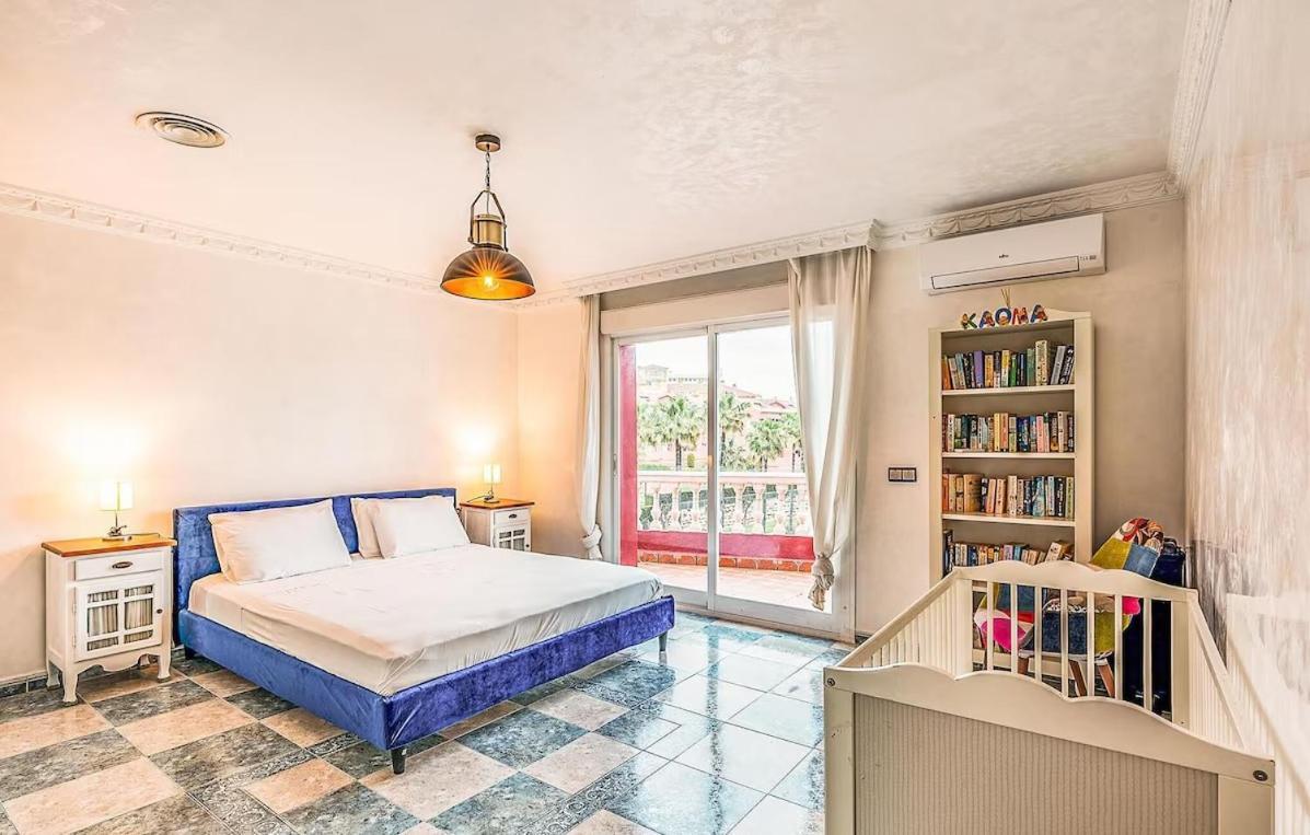 Majestic By The Heated Private Pool & Jacuzzi Villa